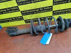 Used Front shock absorber rod, right Renault Clio (B/C57/357/557/577) 1.2 Eco Kat. Price € 29,99 Margin scheme offered by de Nollen autorecycling