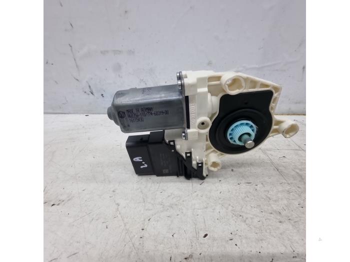 Usados Motor de ventanilla de puerta Volkswagen Tiguan (5N1/2) 2.0 TDI 16V Blue Motion Precio € 39,00 Norma de margen ofrecido por autodemontage denollen