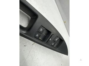 Usados Interruptor de ventanilla eléctrica Seat Altea XL (5P5) 2.0 TDI 16V Precio de solicitud ofrecido por de Nollen autorecycling