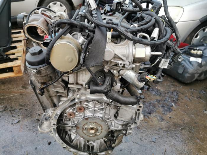 Motor de un BMW 1 serie (F21) 116i 1.6 16V 2013
