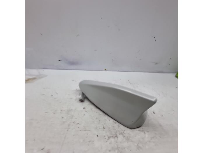 Używane Antena Mazda CX-3 (DJ/DK) 2.0 SkyActiv-G 120 Cena € 60,00 Procedura marży oferowane przez autodemontage denollen