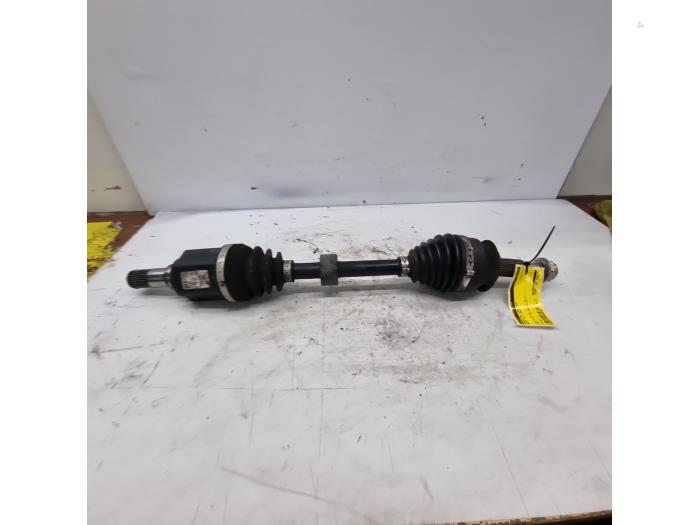 Gebrauchte Antriebswelle links vorne Mazda CX-3 (DJ/DK) 2.0 SkyActiv-G 120 Preis € 125,00 Margenregelung angeboten von autodemontage denollen