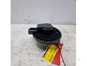 Usados Motor de ventilador de calefactor Mazda CX-3 2.0 SkyActiv-G 120 Precio € 69,99 Norma de margen ofrecido por de Nollen autorecycling