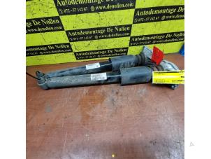 Used Shock absorber kit BMW 1 serie (F20) 116i 1.5 12V Price € 59,99 Margin scheme offered by de Nollen autorecycling