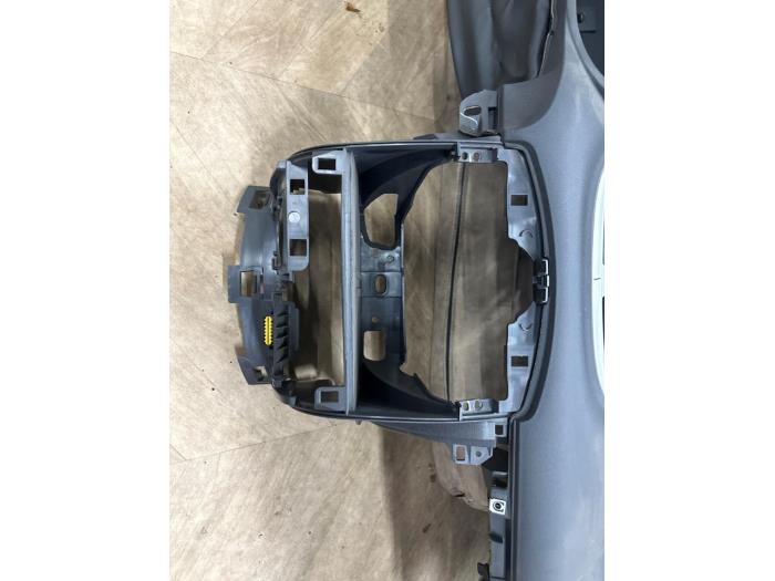 Panel z Renault Clio III (BR/CR) 1.2 16V 75 2011