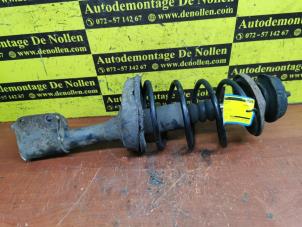 Used Front shock absorber rod, left Renault Clio II (BB/CB) 1.4 16V Price € 40,00 Margin scheme offered by de Nollen autorecycling