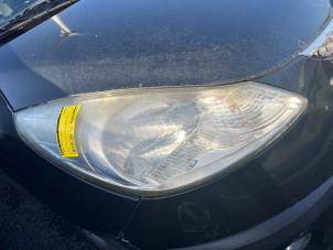 Used Headlight, right Hyundai i10 (F5) 1.2i 16V Price € 49,99 Margin scheme offered by de Nollen autorecycling