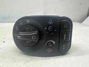 Usados Interruptor de luz Jaguar X-type 2.5 V6 24V Precio € 19,99 Norma de margen ofrecido por de Nollen autorecycling