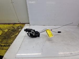 Gebrauchte Türschlossmechanik 4-türig rechts vorne Kia Picanto (BA) 1.0 12V Preis € 40,00 Margenregelung angeboten von de Nollen autorecycling