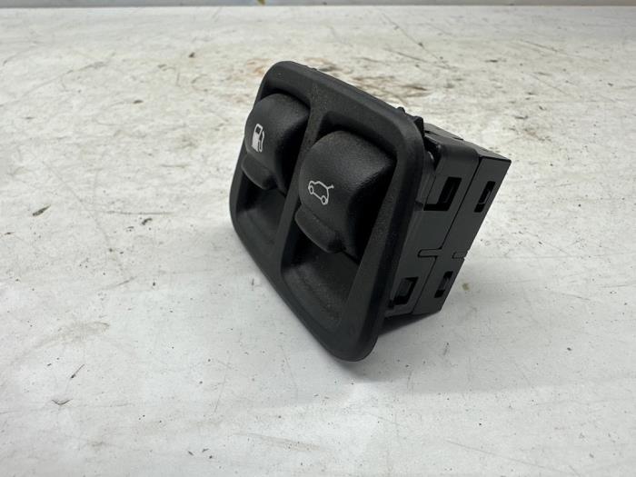Usados Interruptor Mini Countryman (F60) 1.5 TwinPower Turbo 12V Cooper SE ALL4 Precio € 30,00 Norma de margen ofrecido por autodemontage denollen