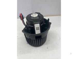 Used Heating and ventilation fan motor Mini Countryman (F60) 1.5 TwinPower Turbo 12V Cooper SE ALL4 Price € 50,00 Margin scheme offered by de Nollen autorecycling