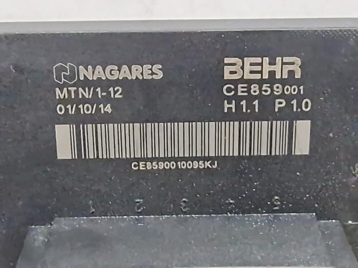 Heater resistor from a Peugeot 308 SW (L4/L9/LC/LJ/LR) 1.2 12V e-THP PureTech 130 2016