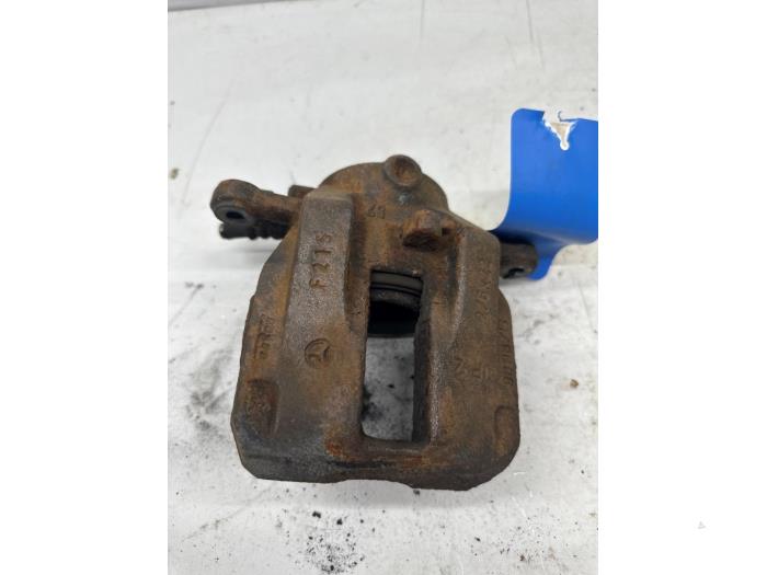 Gebrauchte Bremszange links vorne Mercedes A (W169) 2.0 A-180 CDI 16V 5-Drs. Preis € 50,00 Margenregelung angeboten von autodemontage denollen