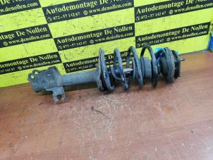 Used Front shock absorber rod, right Nissan Almera (N16) 1.5 16V Price € 50,00 Margin scheme offered by de Nollen autorecycling