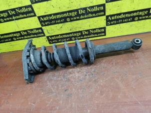 Used Rear shock absorber rod, left Nissan Almera (N16) 1.5 16V Price € 40,00 Margin scheme offered by de Nollen autorecycling