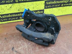 Used Front brake calliper, left Nissan Almera (N16) 1.5 16V Price € 40,00 Margin scheme offered by de Nollen autorecycling