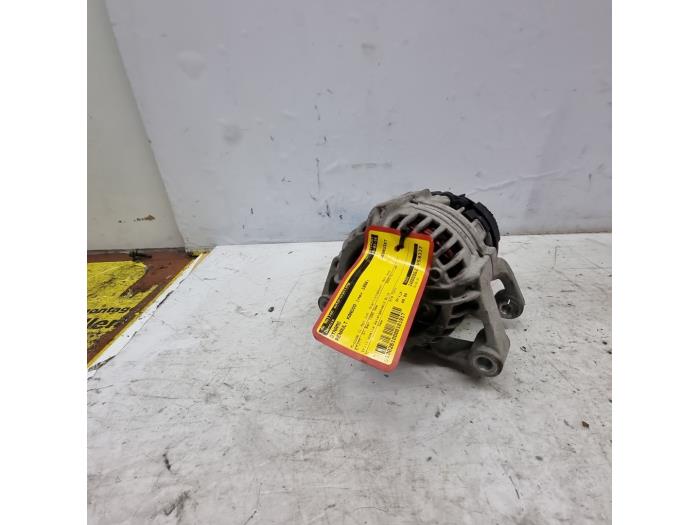 Gebrauchte Dynamo Renault Kangoo (KC) 1.4 Preis € 40,00 Margenregelung angeboten von autodemontage denollen