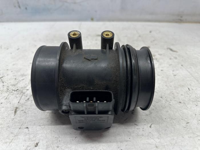 Air mass meter from a Volvo S80 (TR/TS) 2.4 SE 20V 170 2001