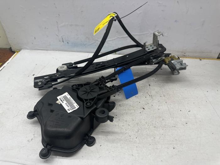 Window mechanism 2-door, front right from a Seat Ibiza IV (6J5) 1.2 12V 2009
