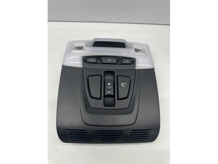 Begagnade Innerbelysning, fram BMW 2 serie Active Tourer (F45) 218i 1.5 TwinPower Turbo 12V Pris € 100,00 Marginaltabell erbjuds av autodemontage denollen