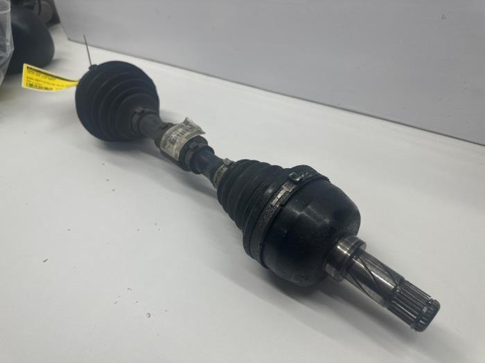 Front drive shaft, left from a Volvo S40 (VS)  2001