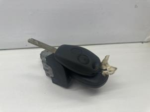 Gebrauchte Zündschloss + Schlüssel Renault Master IV (FV) 2.3 dCi 125 16V FWD Preis € 75,00 Margenregelung angeboten von de Nollen autorecycling