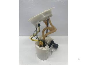 Used Electric fuel pump BMW 1 serie (F20) 118d 2.0 16V Price € 39,95 Margin scheme offered by de Nollen autorecycling