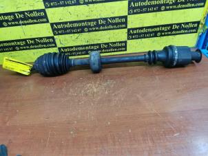 Used Front drive shaft, right Renault Kangoo (KC) 1.2 16V Price € 50,00 Margin scheme offered by de Nollen autorecycling