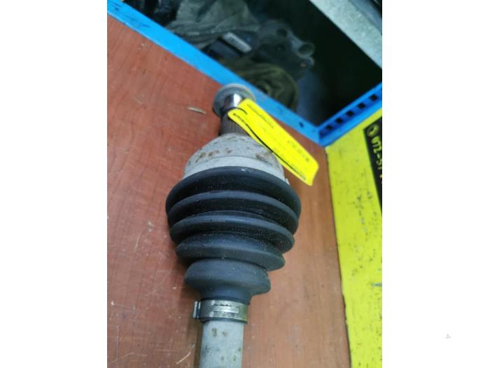 Front drive shaft, right from a Ford Transit Connect 1.8 Tddi 2006