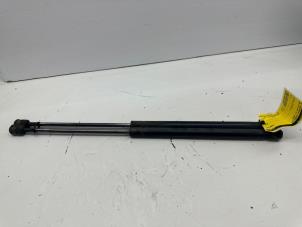 Used Set of tailgate gas struts BMW Mini One/Cooper (R50) 1.6 16V One Price € 30,00 Margin scheme offered by de Nollen autorecycling