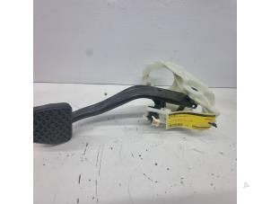 Used Brake pedal BMW 1 serie (F20) 118d 2.0 16V Price € 75,00 Margin scheme offered by de Nollen autorecycling