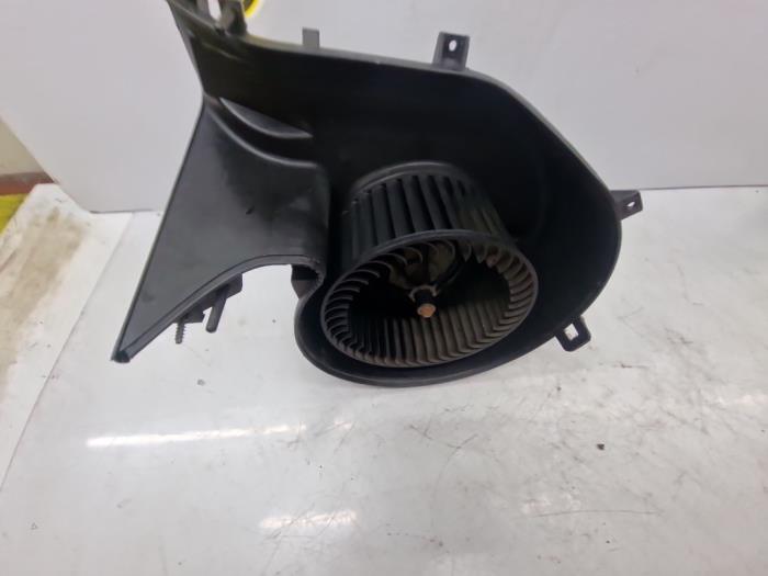 Motor de ventilador de calefactor de un Fiat Croma (194) 1.8 MPI 16V 2008