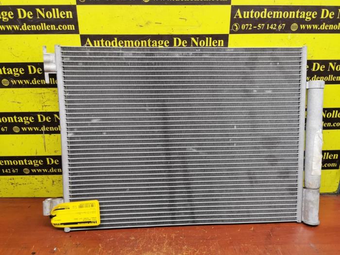 Begagnade AC-radiator Renault Twingo III (AH) ZE R80 Pris € 70,00 Marginaltabell erbjuds av autodemontage denollen