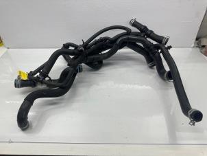 Used Radiator hose Renault Twingo III (AH) ZE R80 Price € 75,00 Margin scheme offered by de Nollen autorecycling