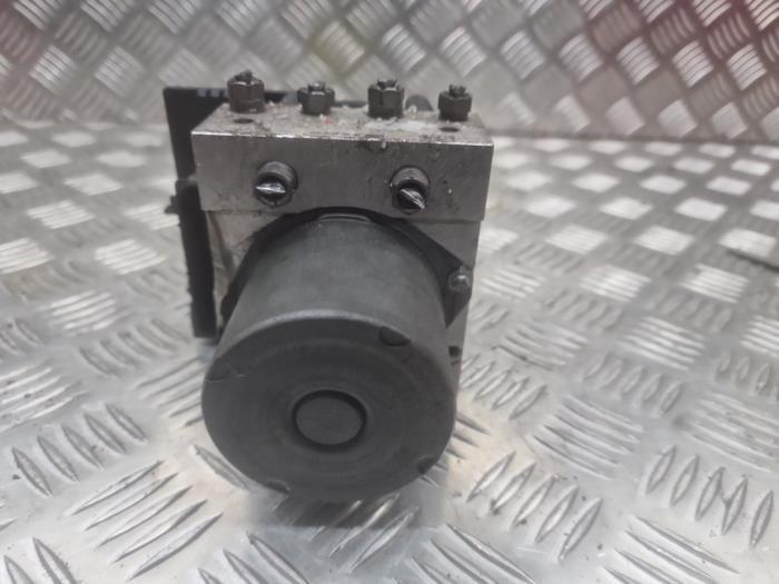 Begagnade ABS-pump Renault Kangoo Express (FW) 1.5 dCi 85 Pris € 138,00 Marginaltabell erbjuds av autodemontage denollen