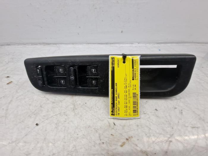 Usados Interruptor de ventanilla eléctrica Volkswagen Golf IV (1J1) 1.6 16V Precio € 25,00 Norma de margen ofrecido por autodemontage denollen