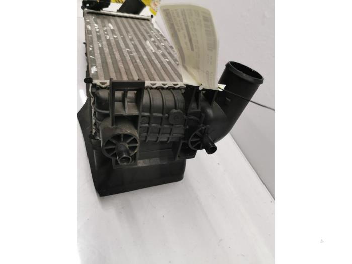 Intercooler d'un Ford Focus 3 1.0 Ti-VCT EcoBoost 12V 125 2013