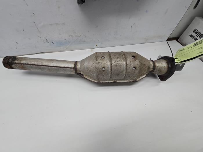 Usagé Catalyseur Volkswagen Golf IV (1J1) 1.6 16V Prix € 125,00 Règlement à la marge proposé par autodemontage denollen