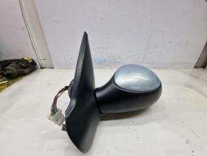 Used Wing mirror, left Peugeot 206 CC (2D) 2.0 16V Price € 30,00 Margin scheme offered by de Nollen autorecycling