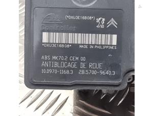 Bloc ABS d'un Peugeot 207/207+ (WA/WC/WM) 1.4 2013