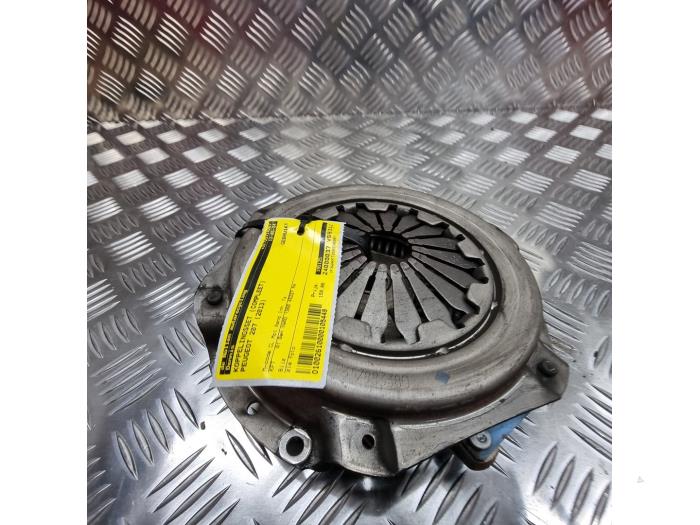 Usagé Kit embrayage (complet) Peugeot 207/207+ (WA/WC/WM) 1.4 Prix € 150,00 Règlement à la marge proposé par autodemontage denollen
