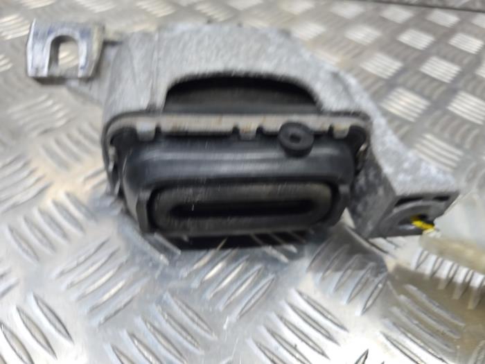 Used Engine mount Mini Mini (R56) 1.6 16V Cooper Price € 24,95 Margin scheme offered by autodemontage denollen