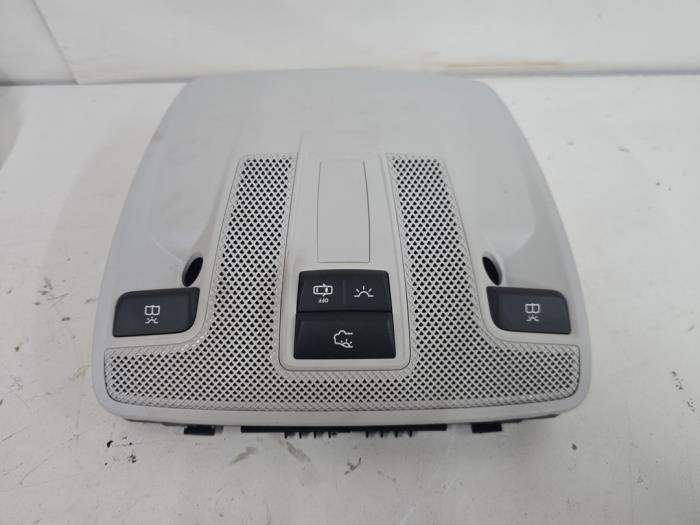 Begagnade Innerbelysning, fram Mercedes GLA (156.9) 1.6 180 16V Pris € 49,95 Marginaltabell erbjuds av autodemontage denollen