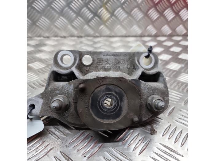 Used Engine mount Renault Twingo III (AH) 1.0 SCe 70 12V Price € 25,00 Margin scheme offered by autodemontage denollen