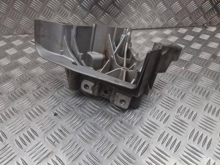 Used Engine mount Volkswagen Golf VI (5K1) 2.0 GTI 16V Price € 20,00 Margin scheme offered by autodemontage denollen