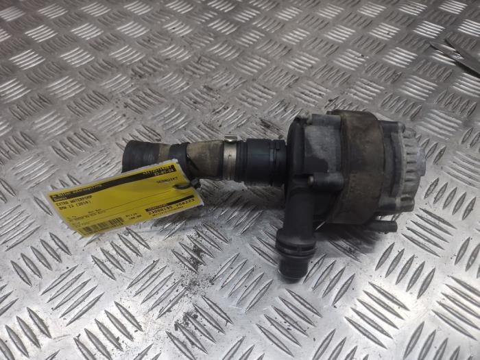 Begagnade Extra vattenpump BMW i3 (I01) i3 Pris € 100,00 Marginaltabell erbjuds av autodemontage denollen