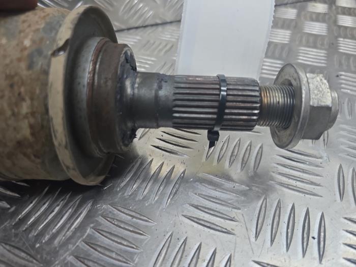 Drivaxel, höger fram från en Ford Ranger 2.0 EcoBlue 16V 4x4 2022