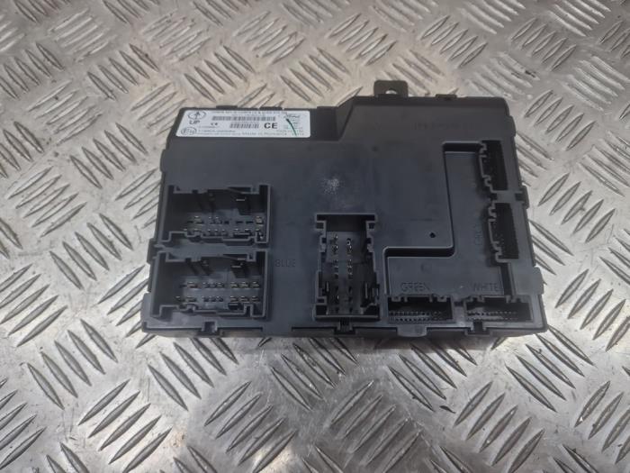 Begagnade Larmmodul Ford Fiesta 6 ST 1.6 ST 16V Pris € 60,44 Inklusive moms erbjuds av autodemontage denollen