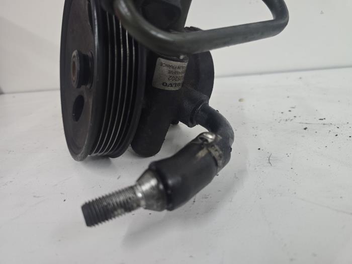 Usagé Pompe de direction Volvo V40 (VW) 2.0 16V Prix € 40,00 Règlement à la marge proposé par autodemontage denollen
