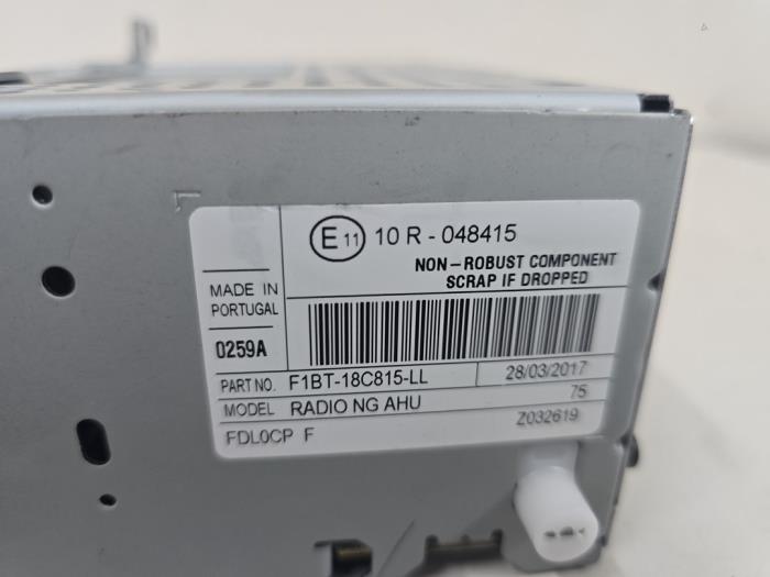 Używane Modul radiowy Ford Focus 3 Cena € 250,00 Procedura marży oferowane przez autodemontage denollen